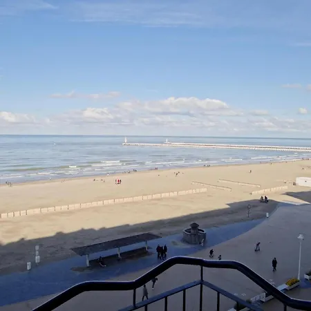 In With Ocean Views, Cleaning Included Lägenhet