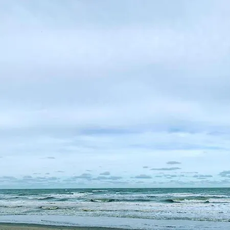 Apartment In With Ocean Views, Cleaning Included